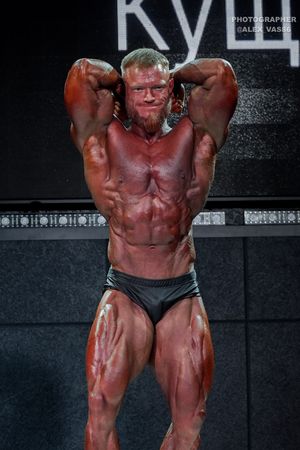 CLASSIC PHYSIQUE
